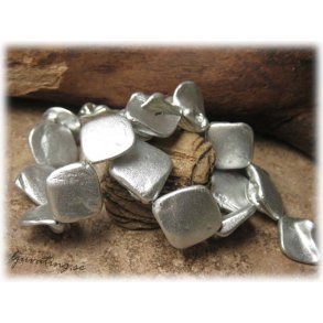 Matt silverfrgade snckskal nuggets ca 18x17 mm