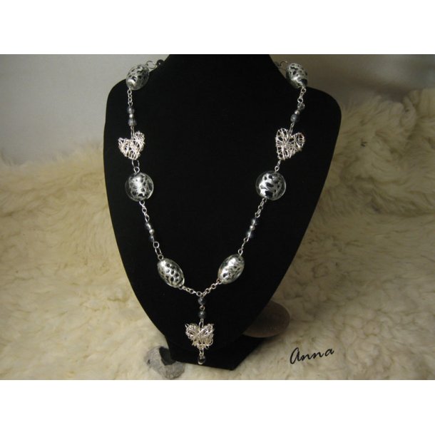 Halsband silverfoil med silverdetaljer  / Anna