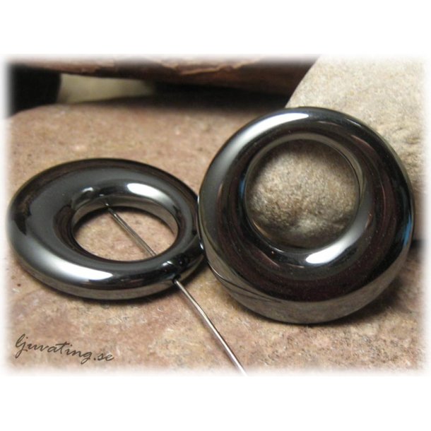 Hematit h&auml;nge stor ring ca 30 mm