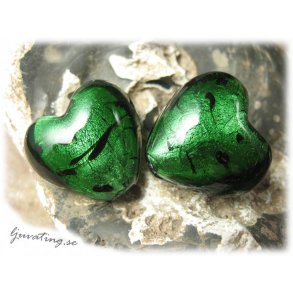 Grnt bulligt hjrta med svarta fckar ca 20mm