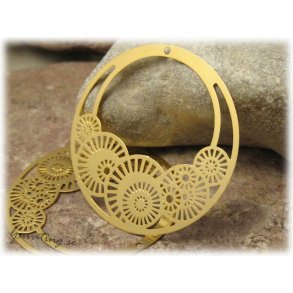 Rund med cirklar guldplterat ca 40 mm