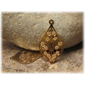 Litet dropplv guldplterat ca 21x12 mm