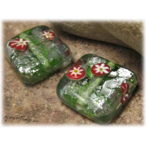 Silverfoil grn kvadrat med blommor ca 20x20 mm