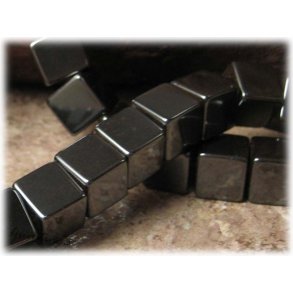 Hematit pärla kub ca 10x10 mm