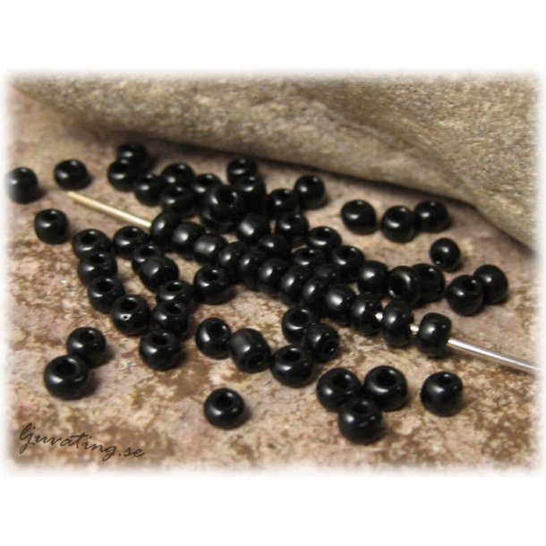 Seed beads opak svarta 8/0 ca 3 mm