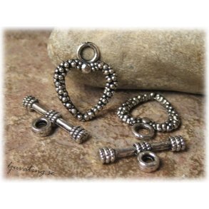 Toggle ls hjrta i tibetsilver ca 19x16 mm