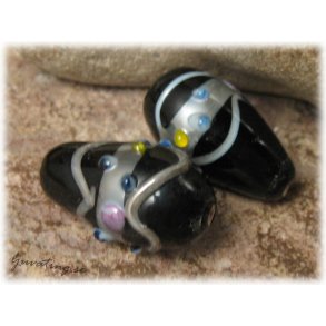 Wedding Cake opak svart droppe ca 22x14 mm 