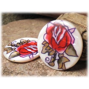 Snckskalsprla vit coin med rd ros ca 30 mm