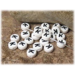 Bokstavsprla K i acryl  20-pack ca 7 mm