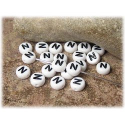 Bokstavsprla N i acryl  20-pack ca 7 mm