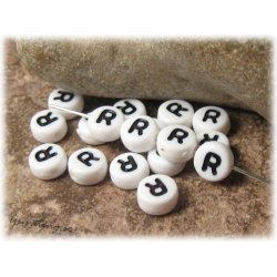 Bokstavsprla R i acryl  20-pack ca 7 mm