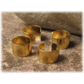 Ear cuff i mssingsfrgad metall ca 10x6 mm
