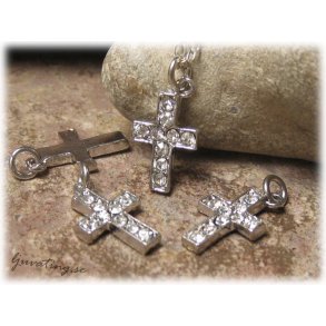 Kors liten berlock platina med clear strass 15x10