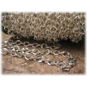 Kedja korsade glor silverfrgad ca 9x8 mm