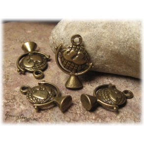 Berlock jordglob i metall bronsfrg ca 21x16 mm