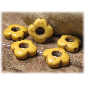 Blomma i gul howlite 1 styck ca 15 mm