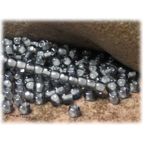 Miyuki triangel fancy grey 8/0