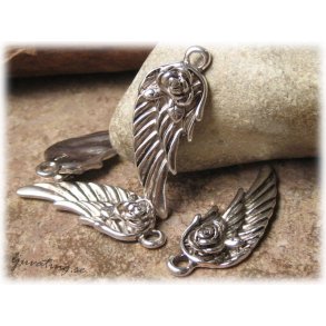 Berlock kraftig vinge med blomma ca 36x14 mm