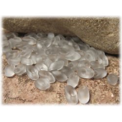 Long Magatamas frostad pale grey 4x7 mm