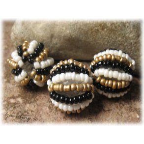 Prlboll i syntet m seed beads svart/vit ca 18 mm