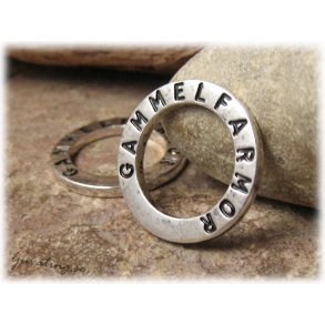 Ring text GAMMELFARMOR dubbelsidig text ca 23 mm
