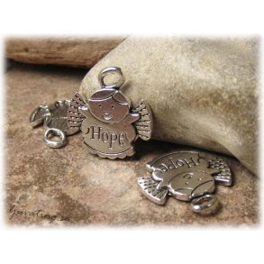 Berlock som inger hopp. ngel med text Hope ca 25x26 mm