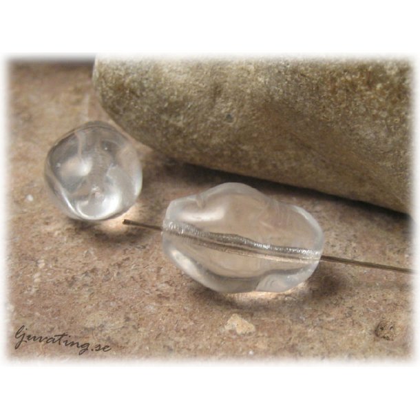 Crystal oval oregelbunden knl i glas ca 19x13 mm
