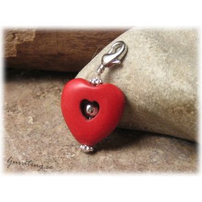 Berlock/hnge hjrta rd howlite med klols