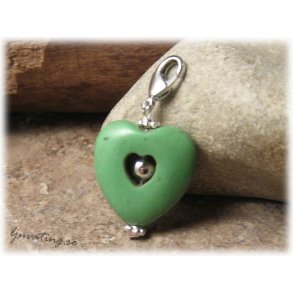 Berlock/hnge hjrta grn howlite med klols