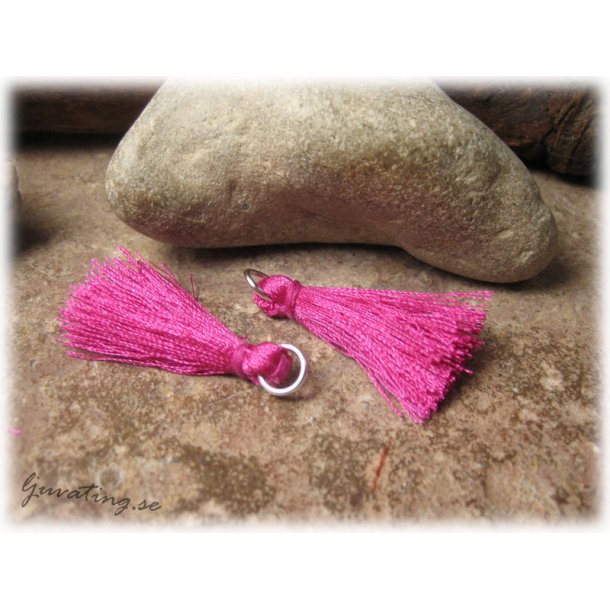 Liten mrk cerise tofs tassel med ring ca 32 mm